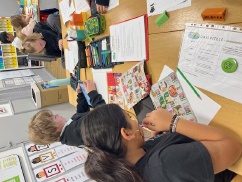 5. A - Centra aktivit - Objevitelé